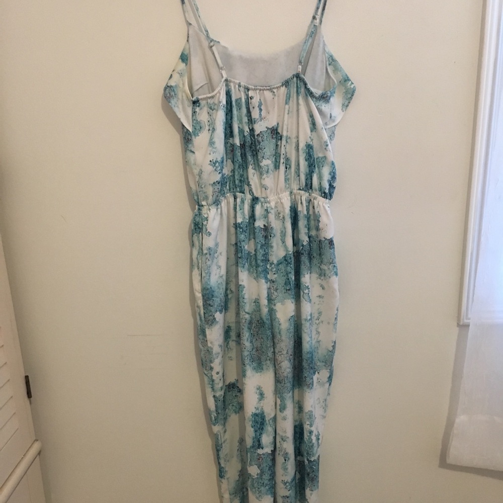 Beautiful Jumpsuit. - Picture 8 of 8
